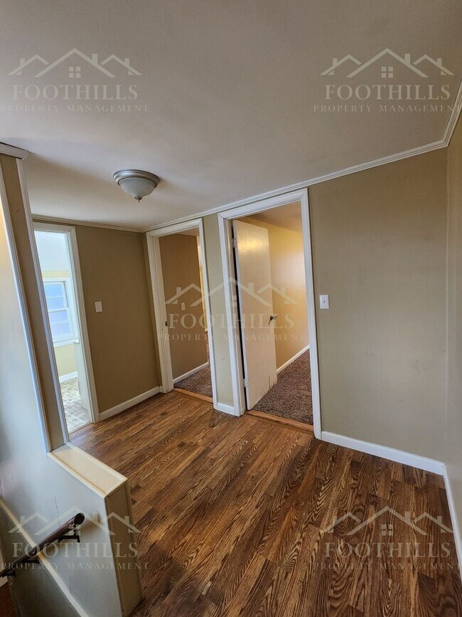 Building Photo - 202 William St