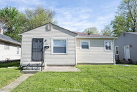 Building Photo - "Charming 2-Bedroom Retreat in Indianapoli...
