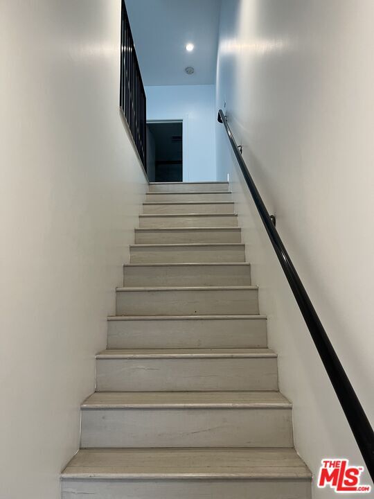 Building Photo - 246 N Dillon St