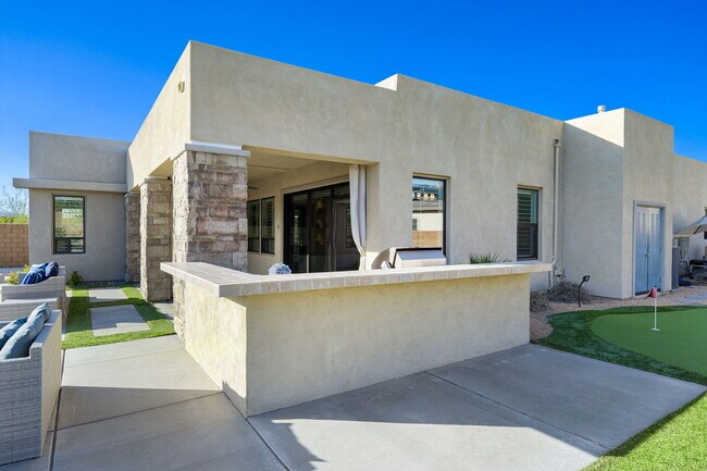 Building Photo - 74425 Zeppelin Dr