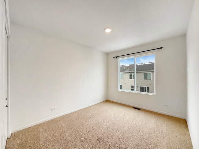 Building Photo - 2385 Upland Rd