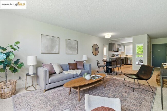 Building Photo - 2601 College Ave