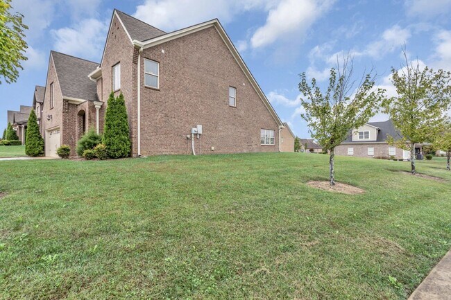 Building Photo - 4BR/3.5BA All-Brick Home Near Top Williams...