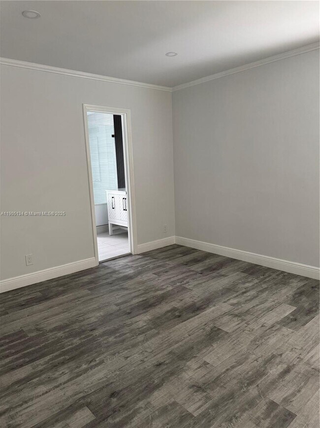 Building Photo - 11811 NW 5th Ct