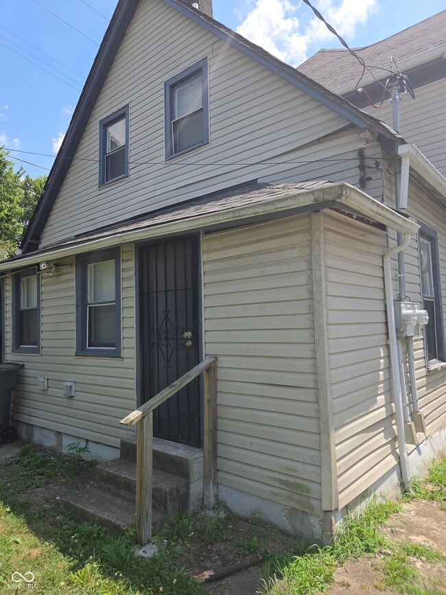Building Photo - 518 W 28th St