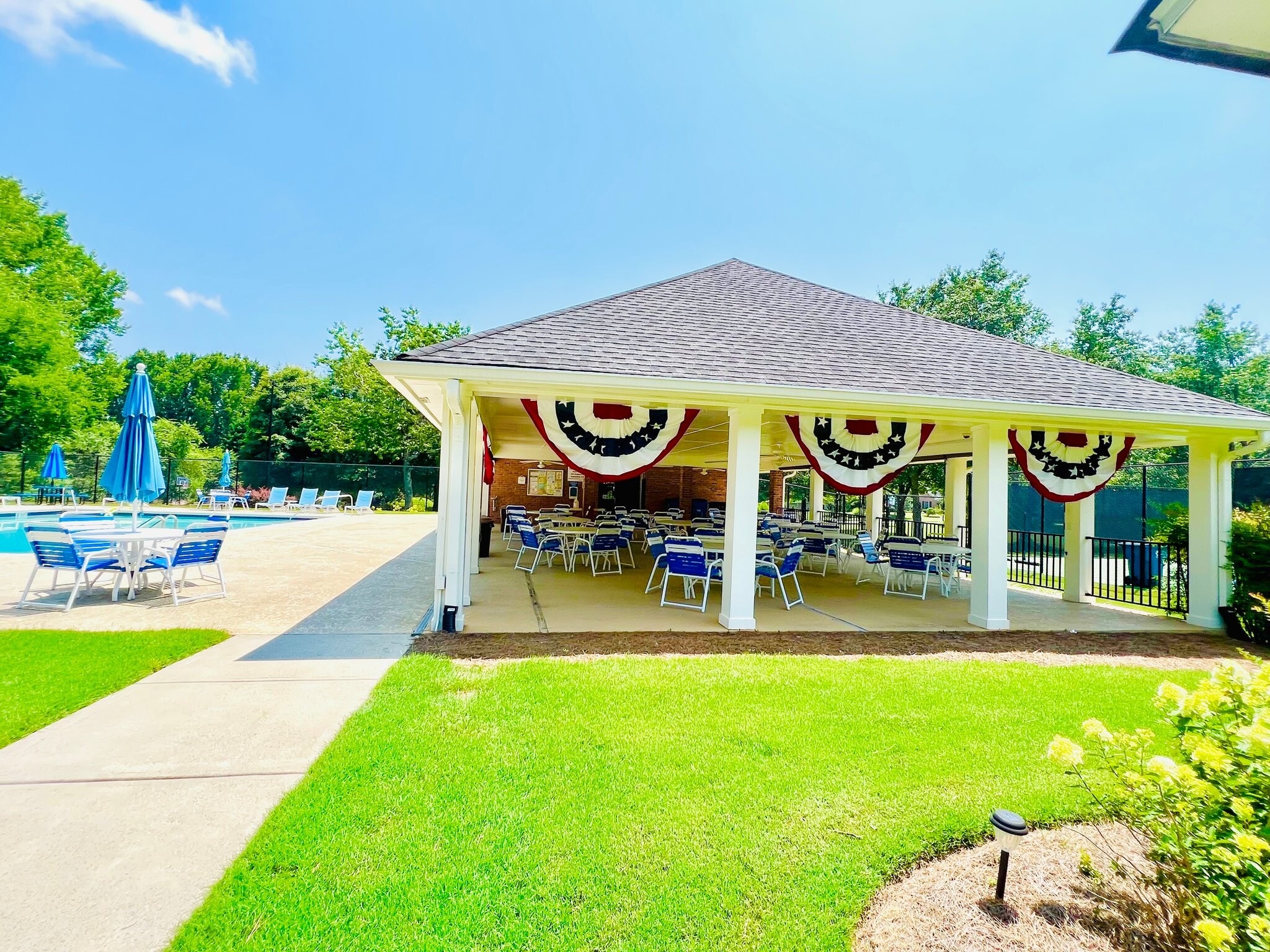 Building Photo - 205 Kinderhill Ct