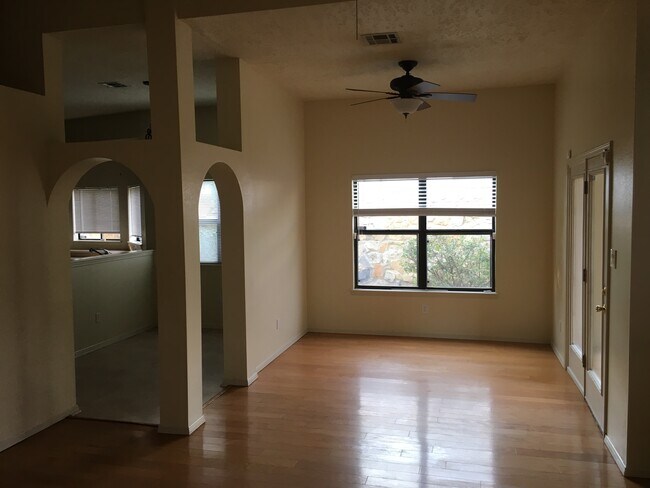 Building Photo - 5036 Shadow Mountain Rd