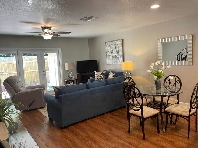 Building Photo - 13816 Stone Mill Way