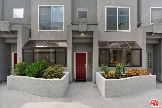 Building Photo - 1436 20th St