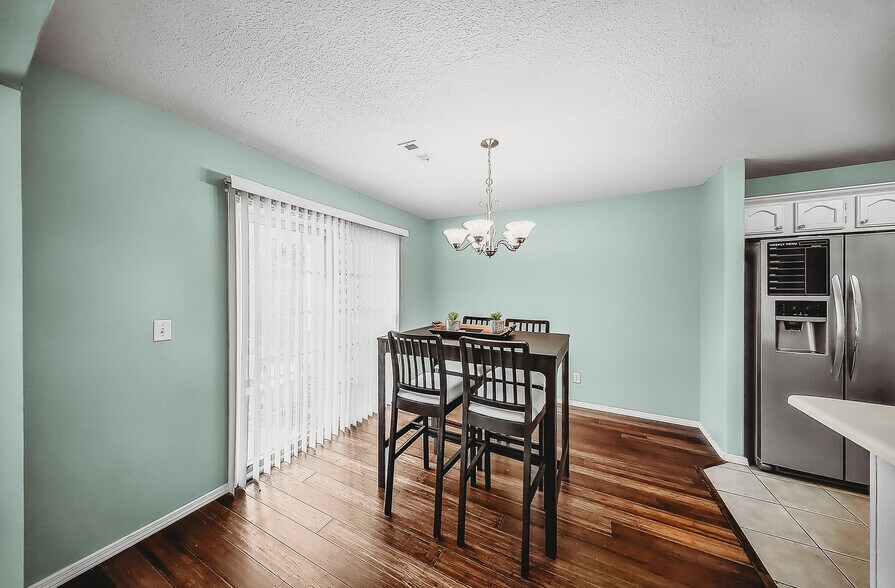 Building Photo - 2167 Sweetwater Ranch Ave