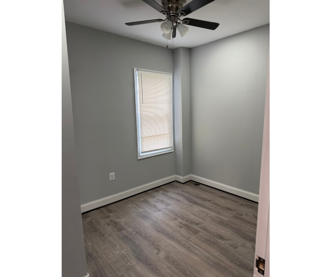 Building Photo - 1106 N Lakewood-1A AVAILABLE $650 1A