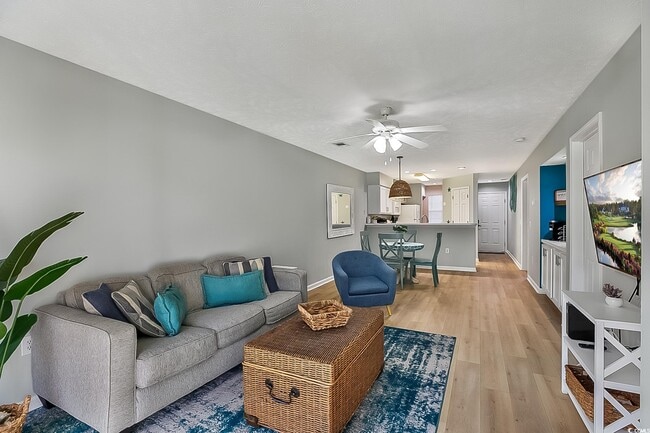 Building Photo - 510 White River Dr