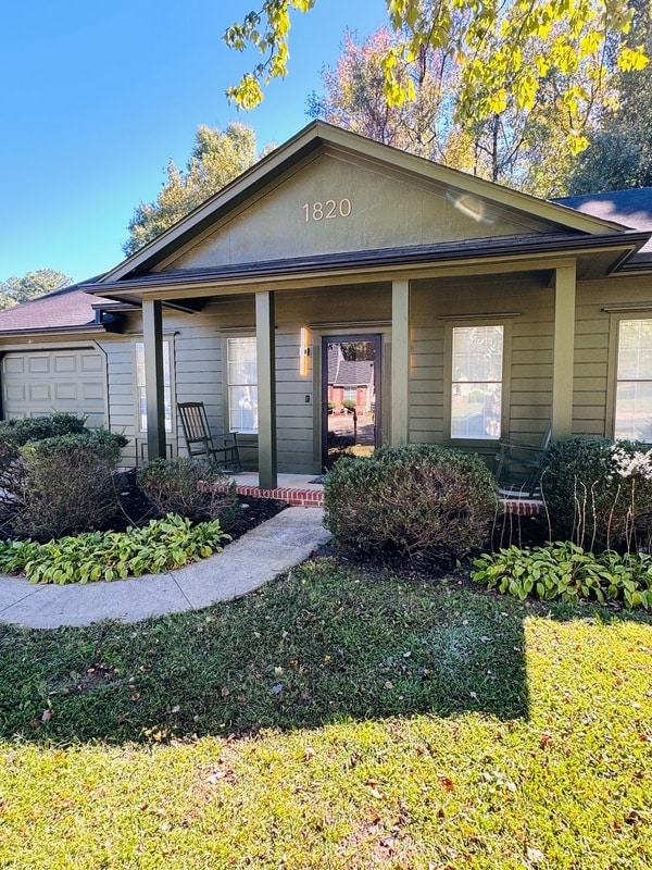 Building Photo - 1820 Collier Rd