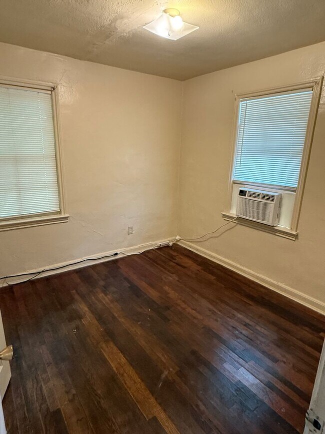 Building Photo - 20 Muscogee Dr