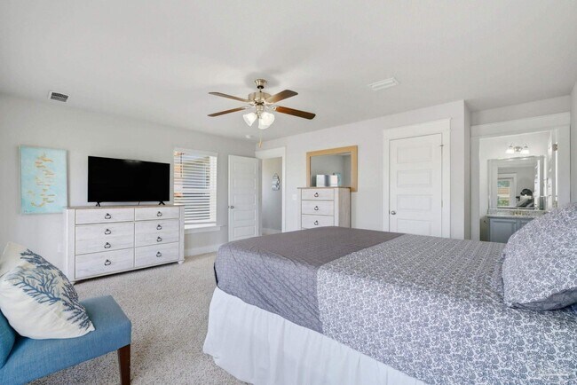 Building Photo - 7967 Double Gate Dr