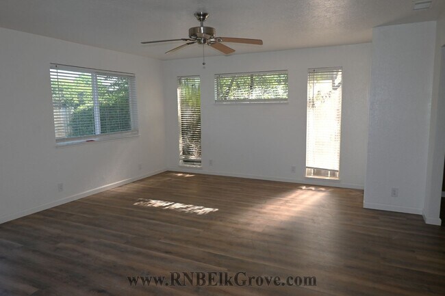 Building Photo - 2620 Fernandez Dr