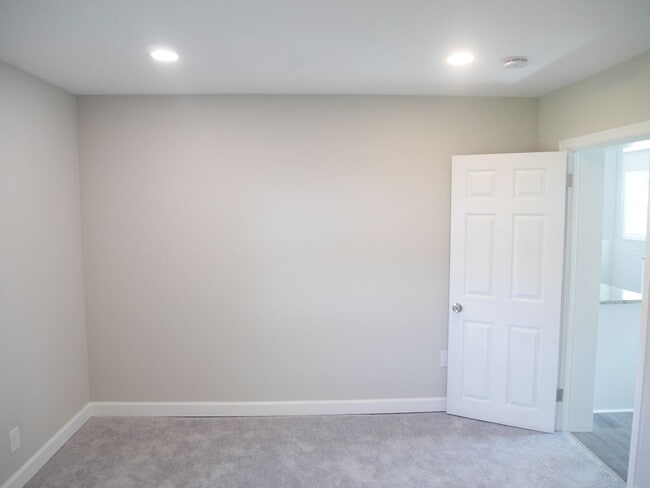 Building Photo - Charming Single-Family Home with Modern Up...