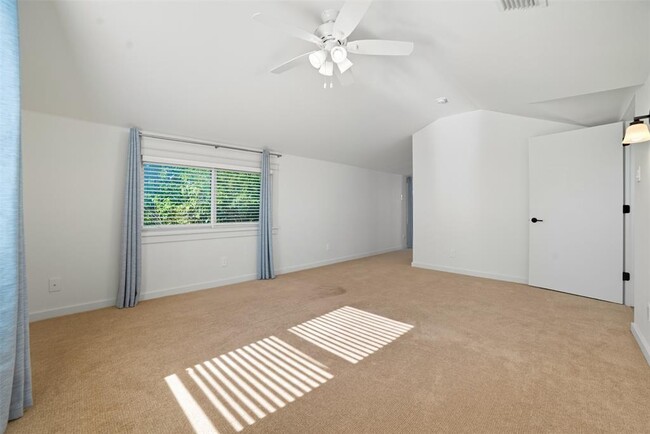Building Photo - 712 Brownlee Cir
