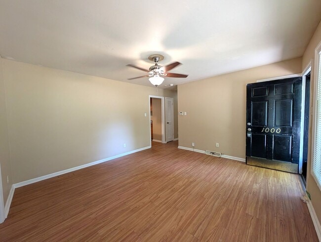 Building Photo - Charming Ranch Style home located in Forest Pawtuckett Community in NC!