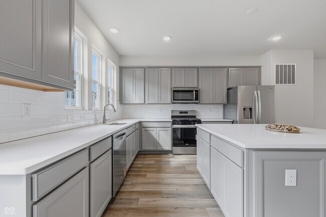 Building Photo - 14549 Elsmere Ln