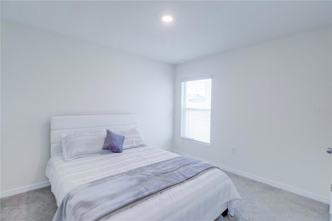 Building Photo - 8695 SW 46th Ave