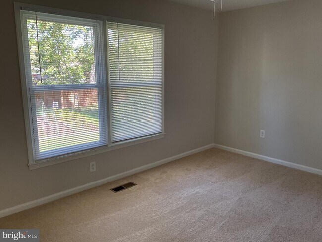 Building Photo - 8904 Grass Valley Ct