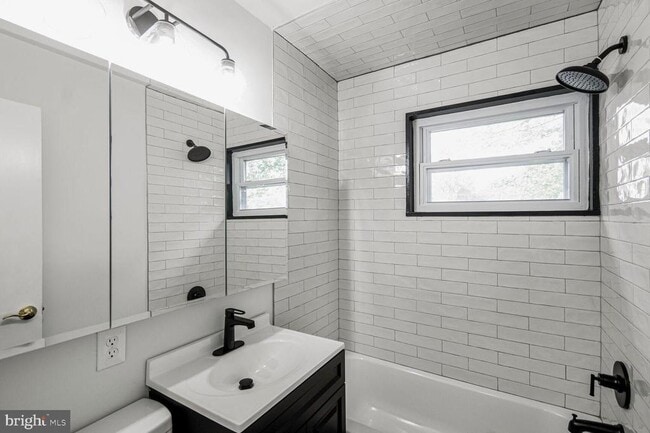 Building Photo - 3906 Ronson Dr