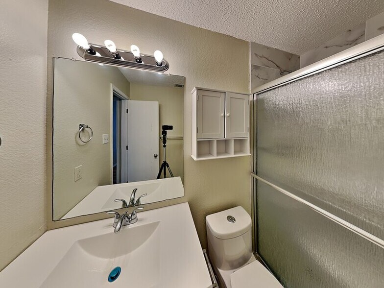 Building Photo - 4513 Ebbtide Ct