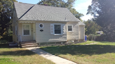 Building Photo - 4815 Delaware St