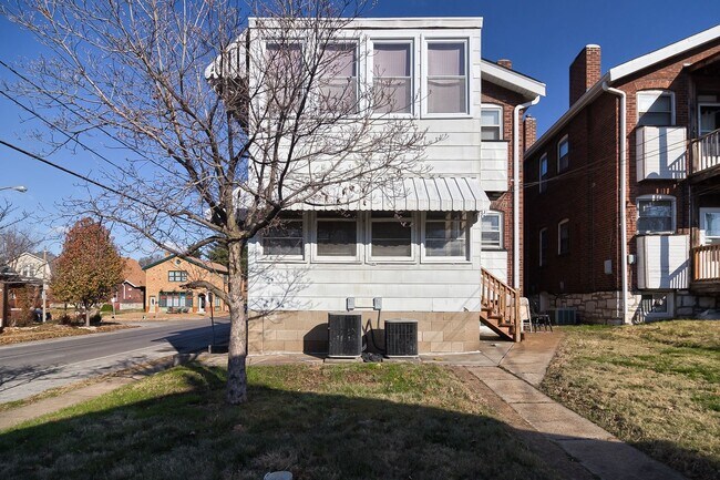 Building Photo - 5352 Itaska St
