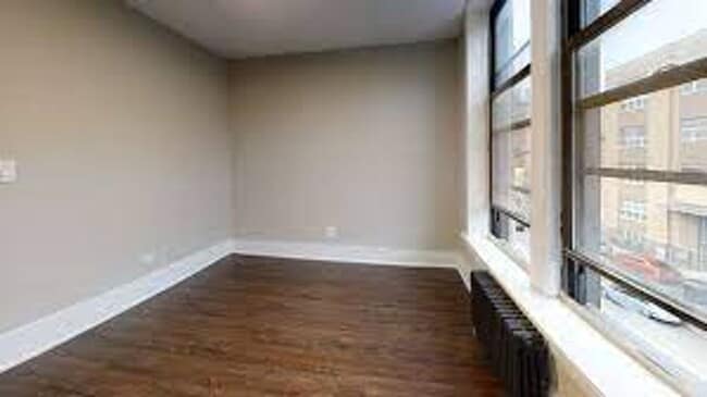 Building Photo - Grand Ave. Property