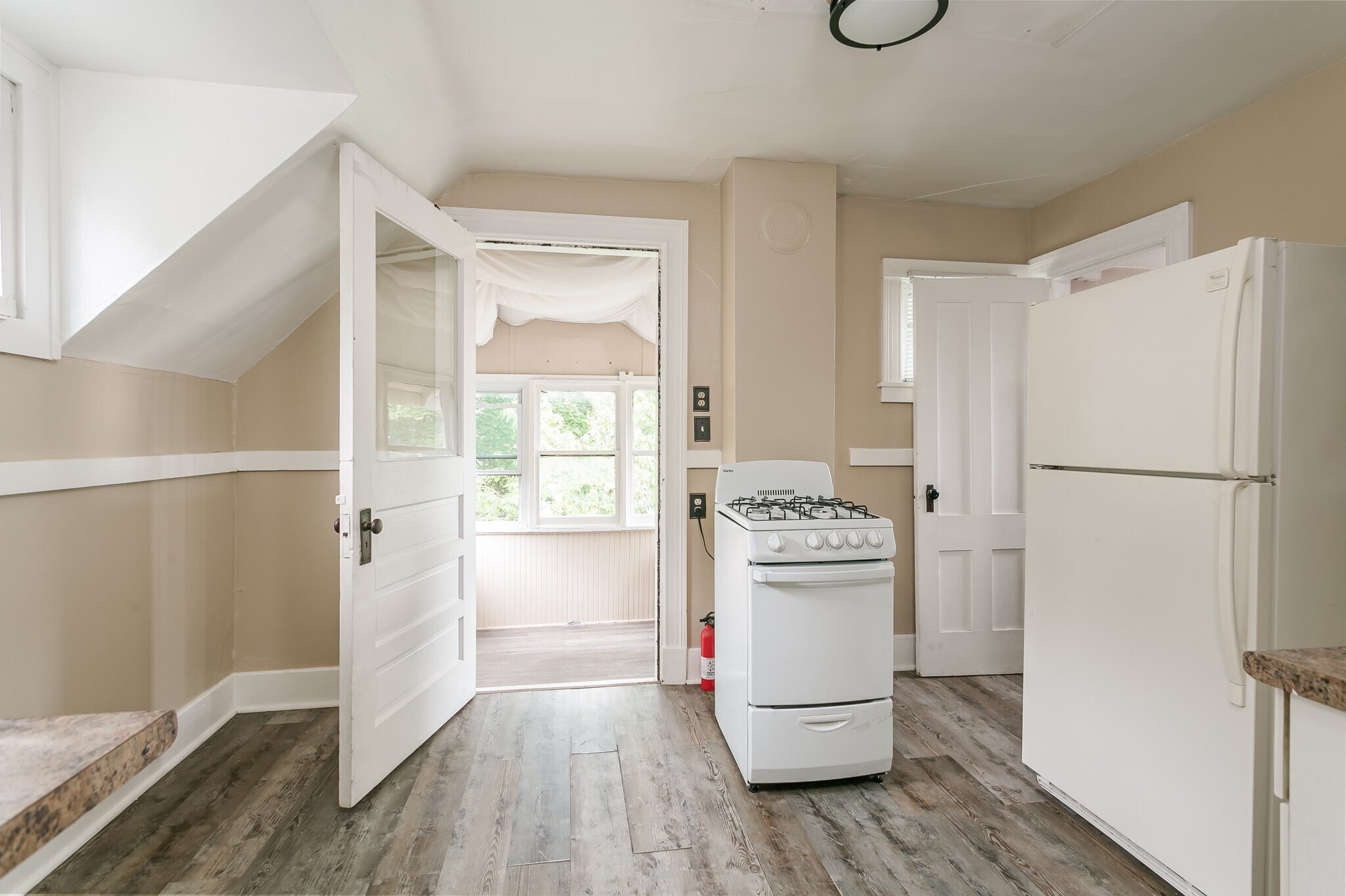 Building Photo - 4 Carroll Pl