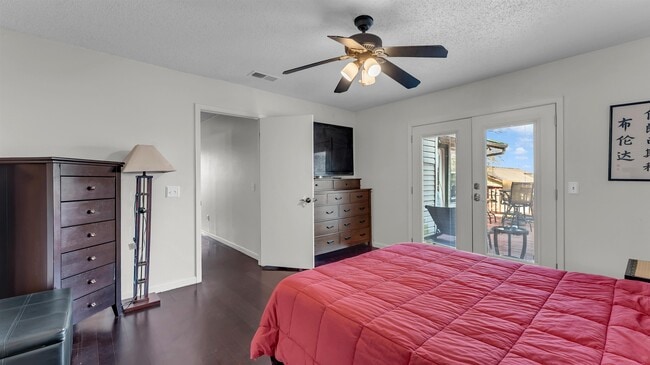 Building Photo - 708 Scarlet Sun