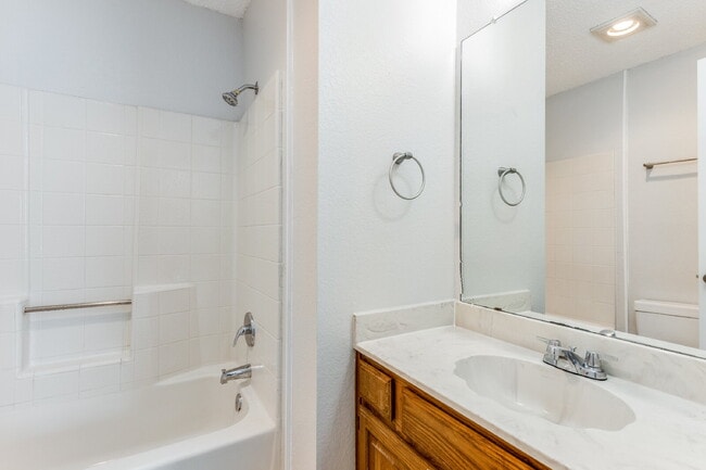 Building Photo - Easy Access to Highways with this 3BR in Arlington