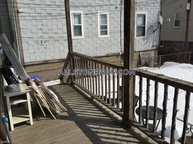 Building Photo - 50 Brainerd Rd