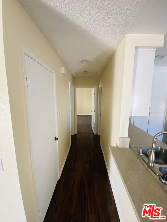 Building Photo - 8725 Beckenham Ln