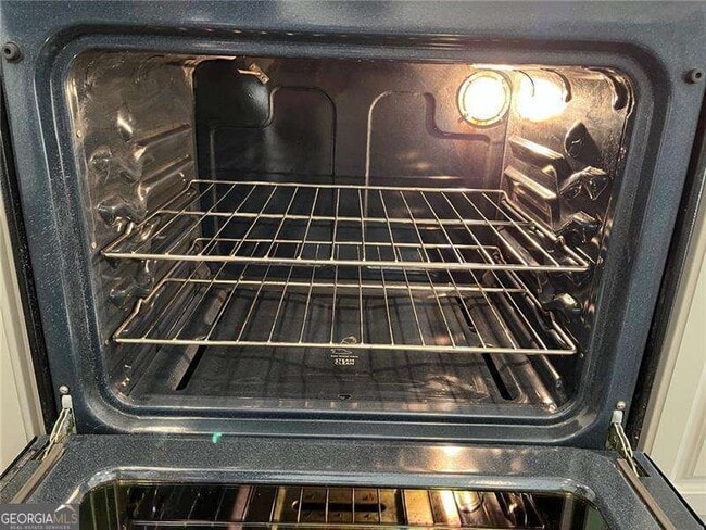 Building Photo - 319 Dexter Dr