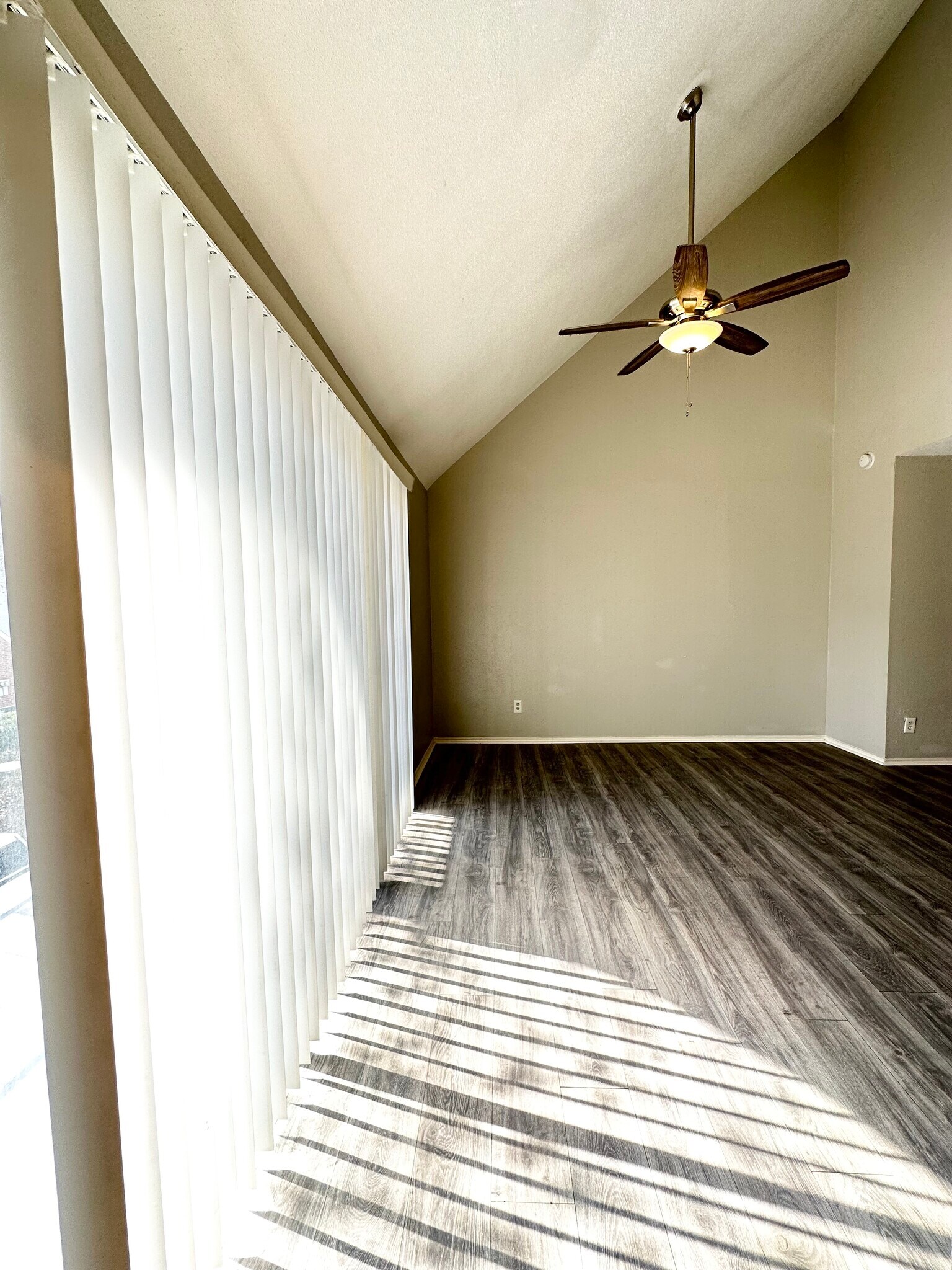 Building Photo - 14550 Fonmeadow Dr