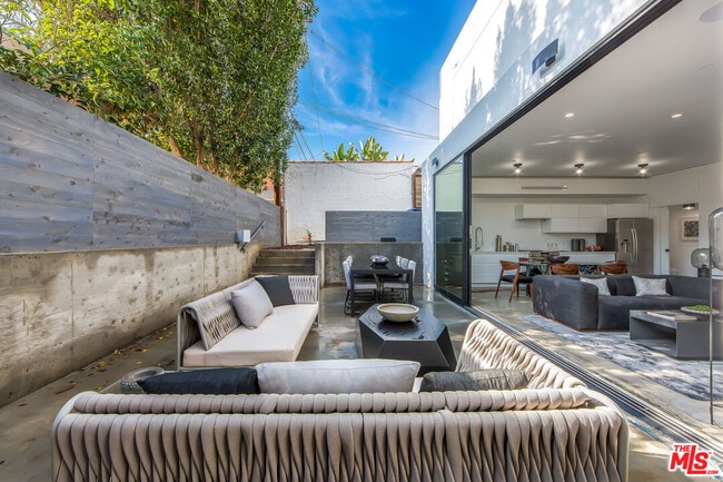 Building Photo - 855 Hilldale Ave