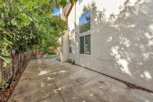 Building Photo - 9838 Brinzino Ct