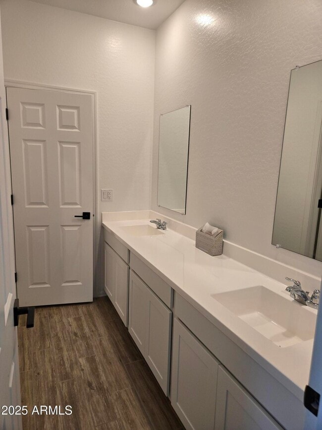 Building Photo - 11854 N Uphoff Dr