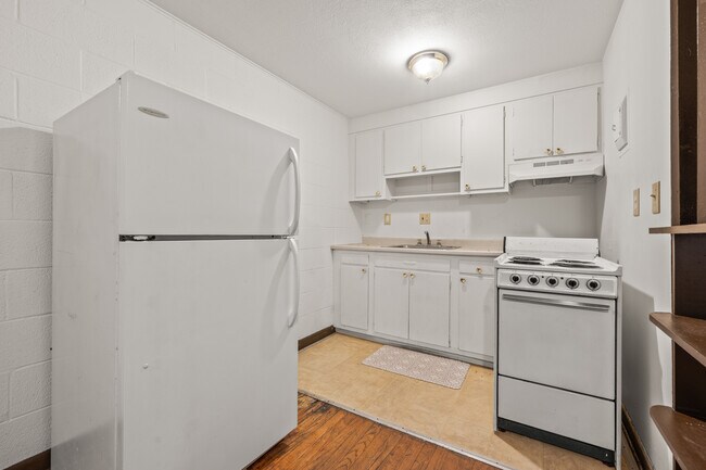 Building Photo - 44-50 Church St