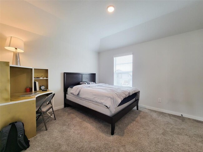 Building Photo - 31526 Beacon Cove Trl