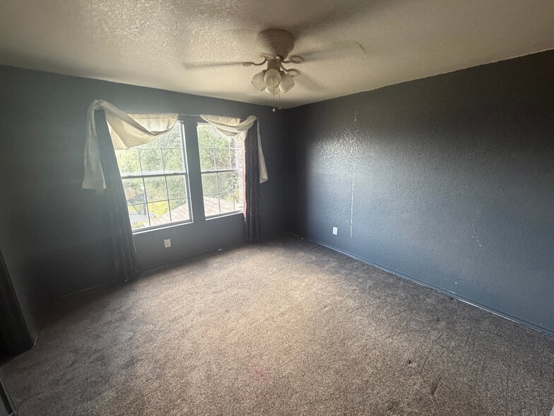 Building Photo - Room in House on Magnolia Grove