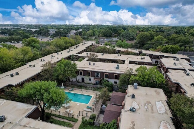 Building Photo - 7801 Shoal Creek Blvd