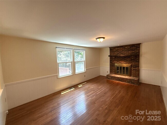 Building Photo - 6616 Wannamaker Ln
