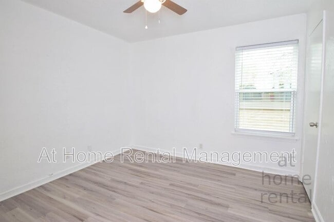 Building Photo - 6601 S Zunis Ave