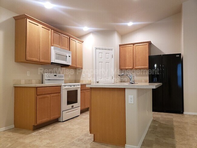 Building Photo - 8102 S Carpenter Ave