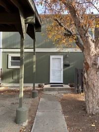 Building Photo - 709 Arrow Ct