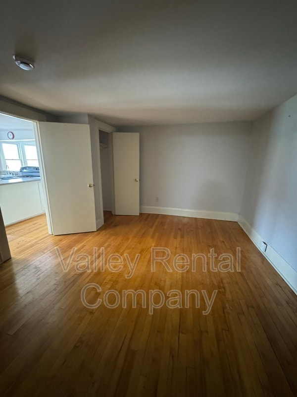 Building Photo - 64 Lyman St